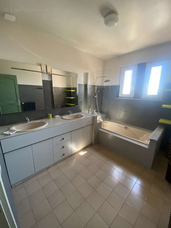 Maison à GATTIERES