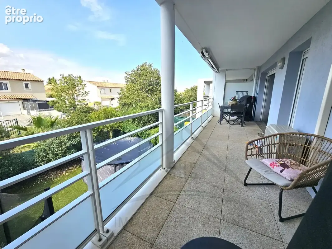 Appartement 3 chambres - Lumineux, spacieux et confortable, avec vaste terrasse et garage ! - photo 2