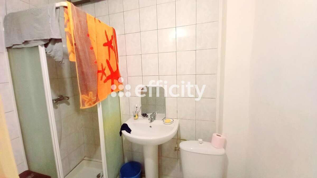 Appartement à NEZIGNAN-L'EVEQUE