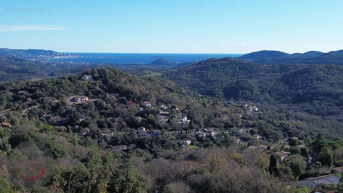 Maison à LES ADRETS-DE-L'ESTEREL