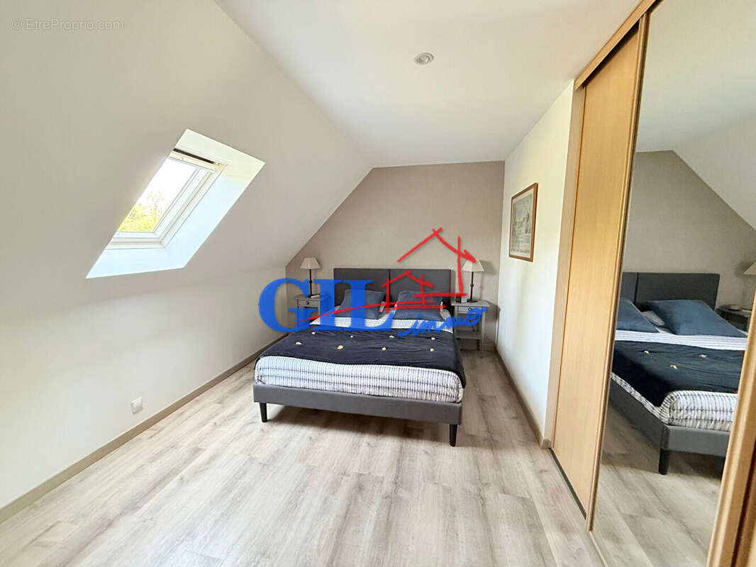 Maison à SAVIGNY-LE-TEMPLE