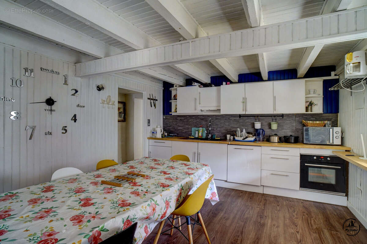 Maison à MORNAND-EN-FOREZ