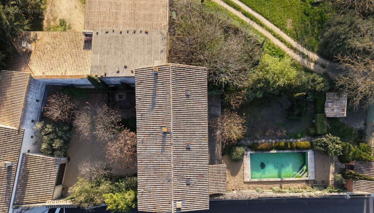 Maison à SAINT-QUENTIN-LA-POTERIE