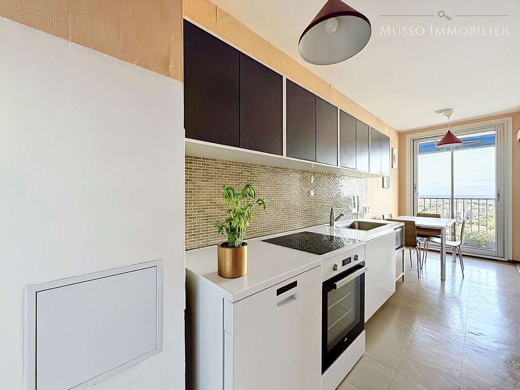 Appartement 86 m² à Marseille-9e  - photo 9