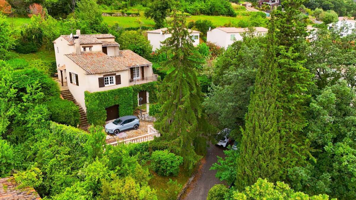 Maison à LA GAUDE