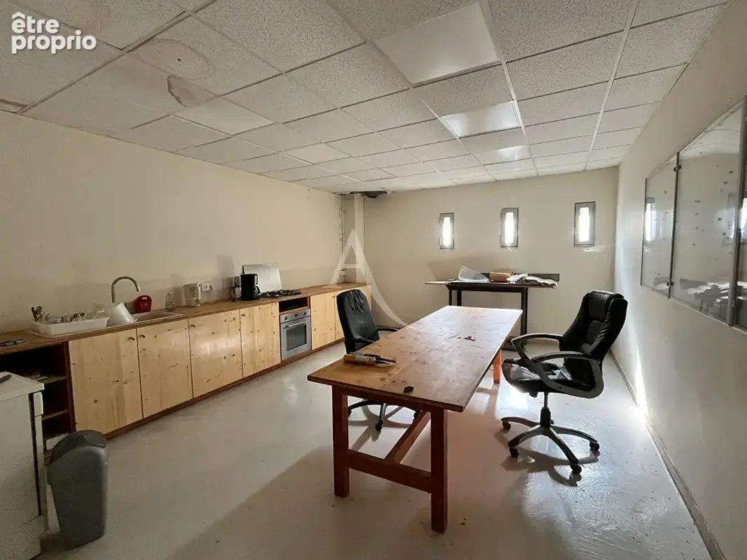 Local commercial Couiza 525 m2 - photo 5