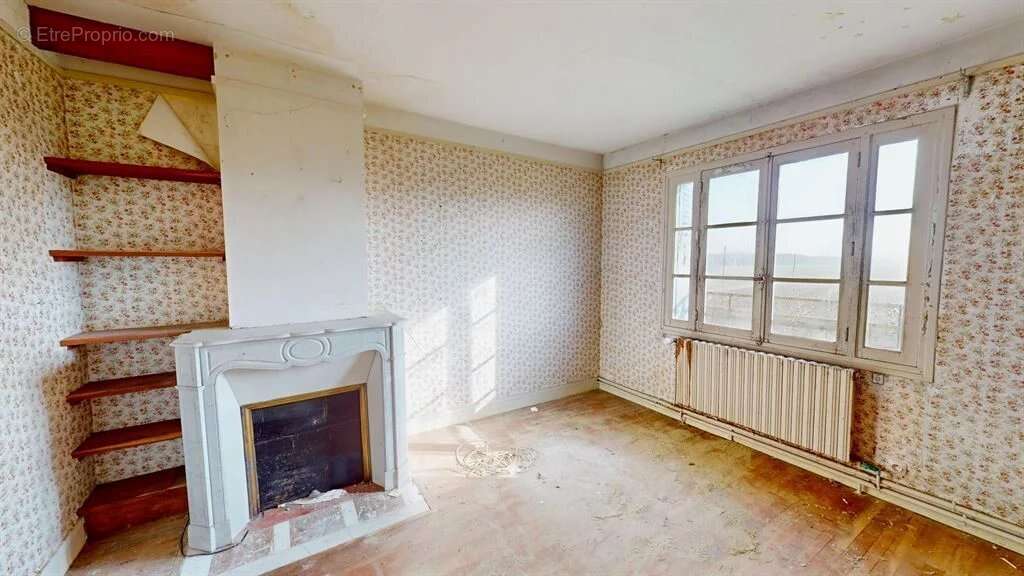 Maison à DAMPIERRE-EN-YVELINES