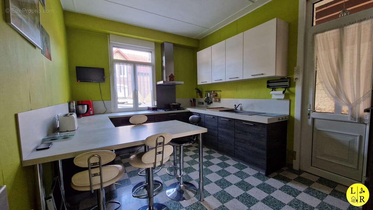 Maison 241 m² à Feuchy  - photo 3