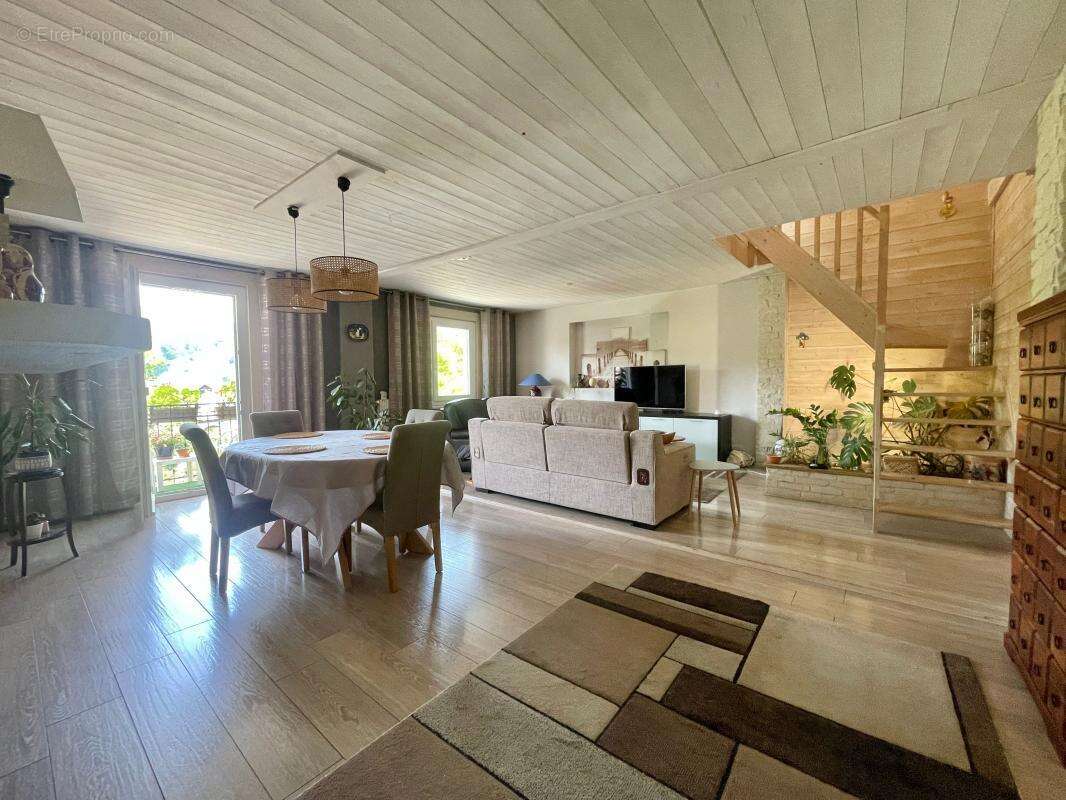 Maison à ALBY-SUR-CHERAN