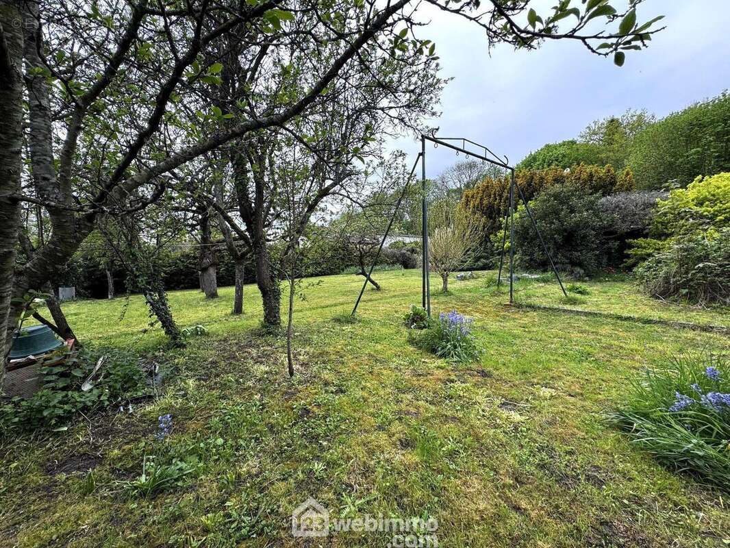 ... totalement cloturé, sans vis-à-vis - Maison à VILLABE