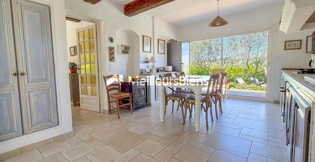 Maison à ROQUEBRUNE-SUR-ARGENS