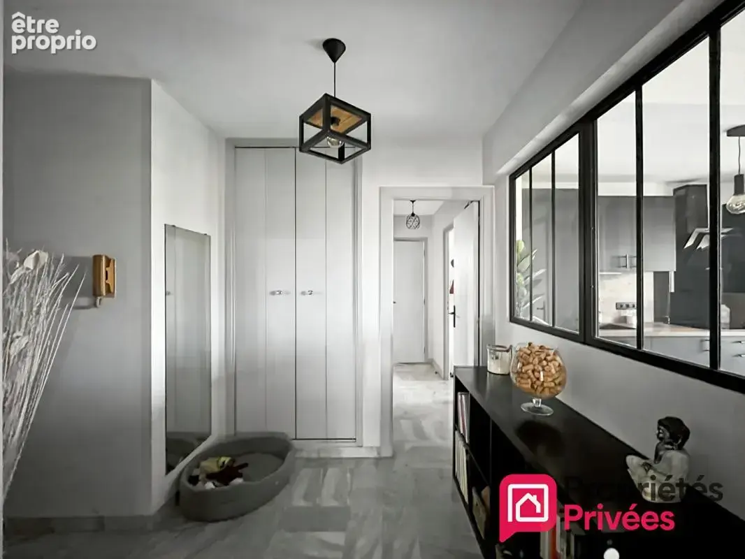 Appartement 3 pièces traversant avec terrasses, garage et cave - photo 9