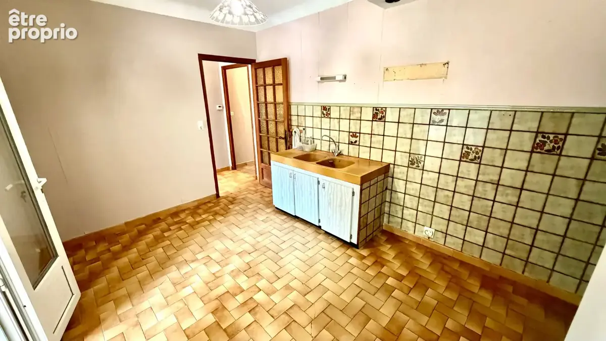 Villa traditionnelle sur 1035 m² de jardin exposé sud. - photo 3