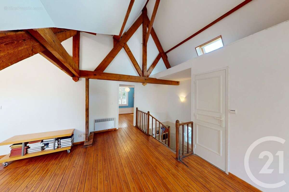 Maison à SAINT-QUENTIN