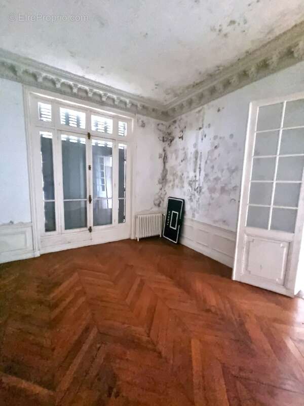 Maison 235 m² à Gretz-Armainvilliers  - photo 5