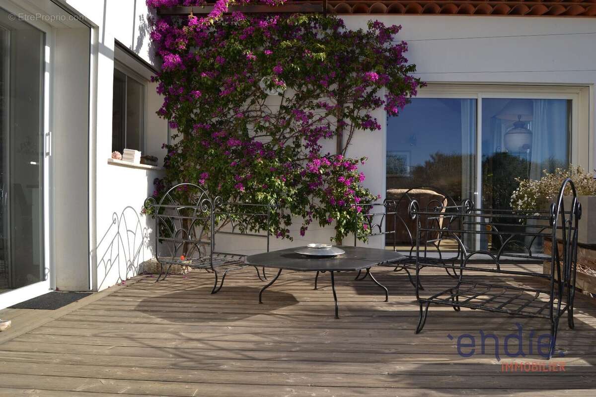 Maison à LA GARDE-FREINET