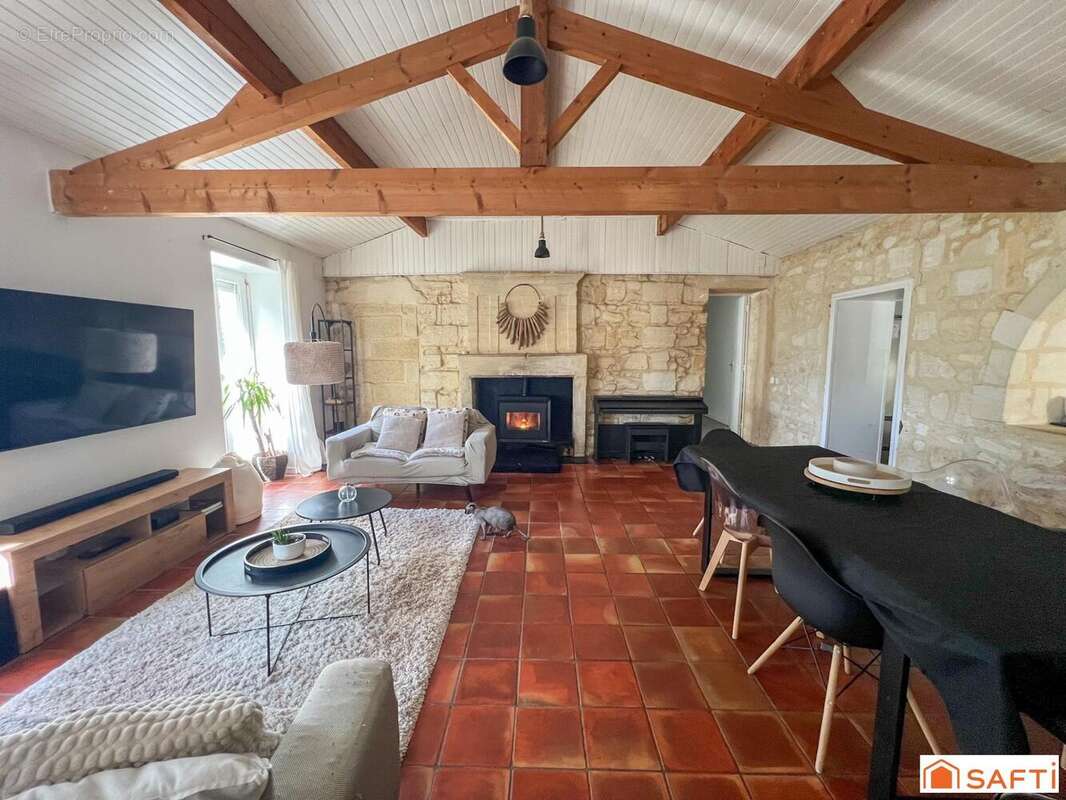 Photo 3 - Maison à BOURG