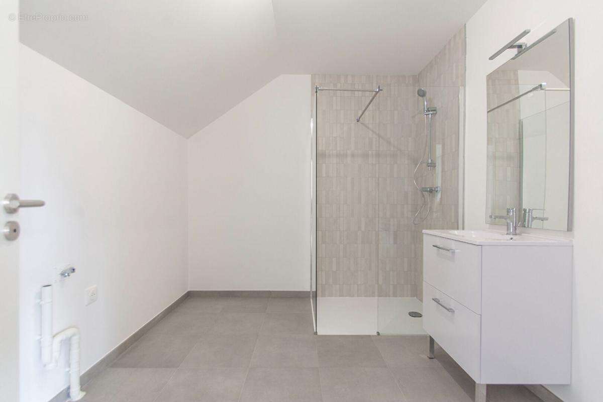 Appartement à SAINT-GERMAIN-LES-ARPAJON