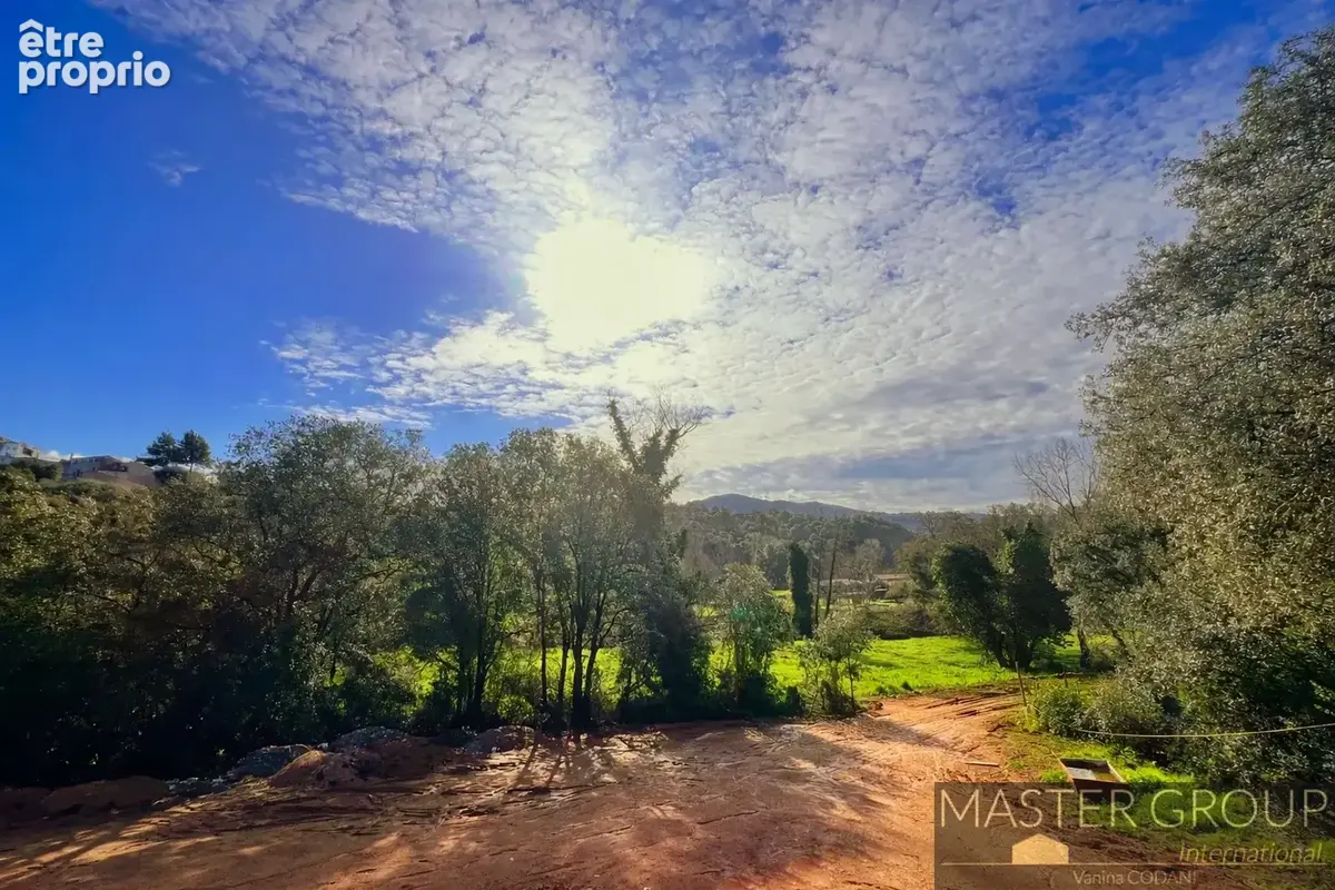 VILLA À TERMINER   170 m2   TERRAIN 800 m2 à Bastelicaccia - photo 2