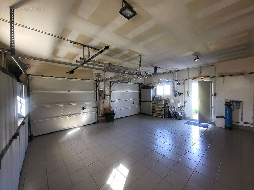 RARE, Villa plain-pied 150 m², 4 chambres, Terrain 1362 m², Double garage - photo 12