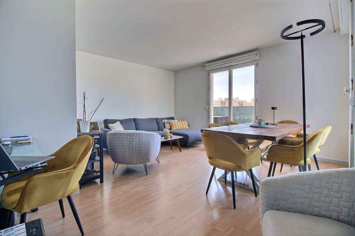 Appartement à ISSY-LES-MOULINEAUX