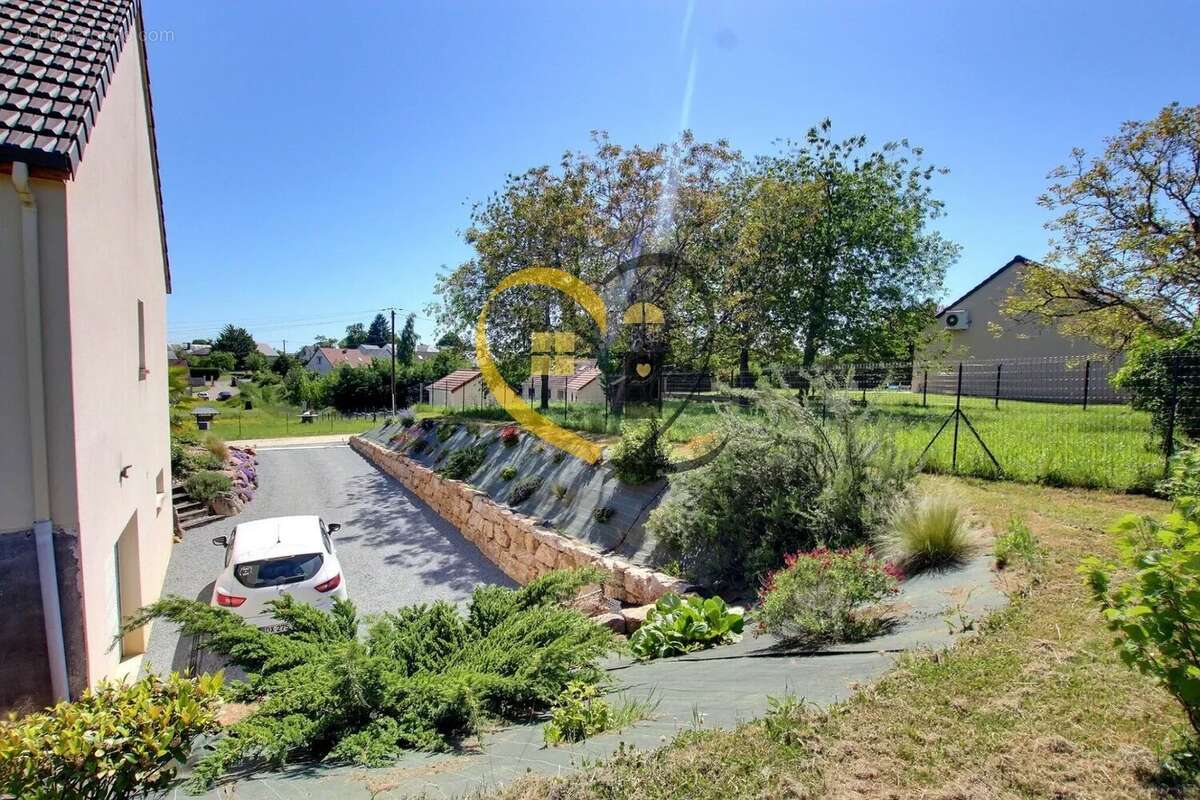 Maison à SAINT-MARTIN-D&#039;AUXIGNY