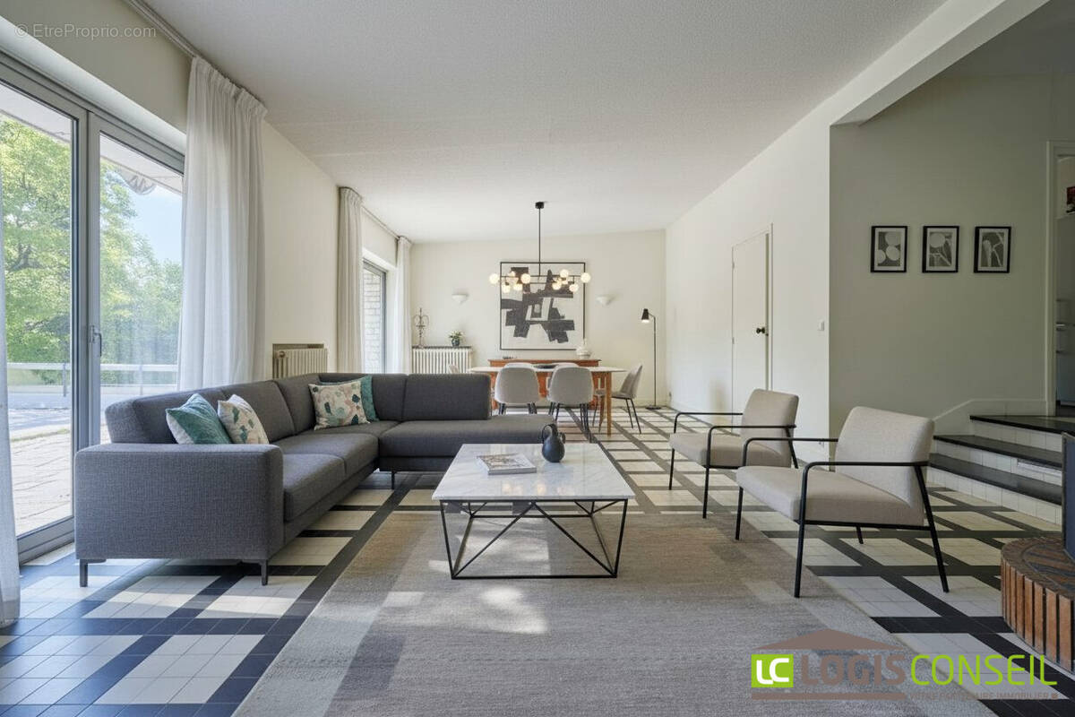 Maison à VERRIERES-LE-BUISSON