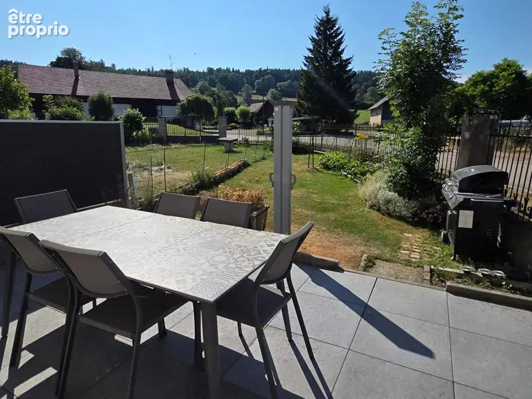 Appartement 5 pieces 94.13 m2 garage et terrain privatif  189000 euros - photo 7