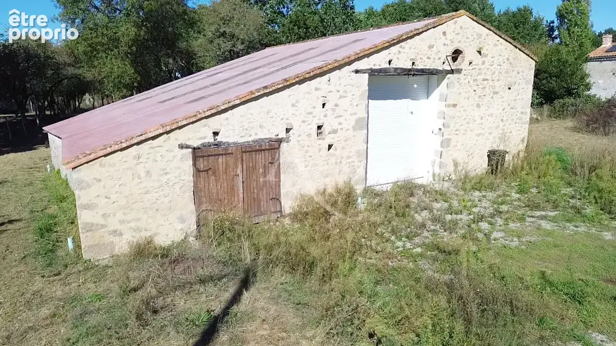 Maison à LE POIRE-SUR-VIE