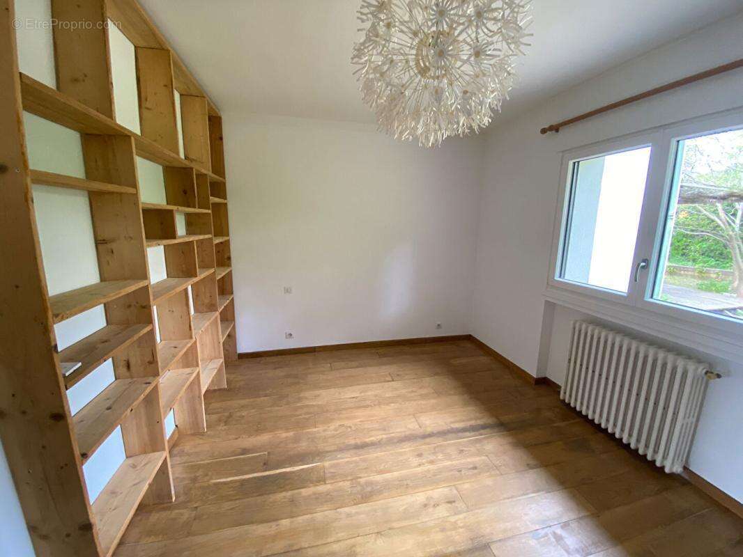 Maison à CHATEAU-ARNOUX-SAINT-AUBAN