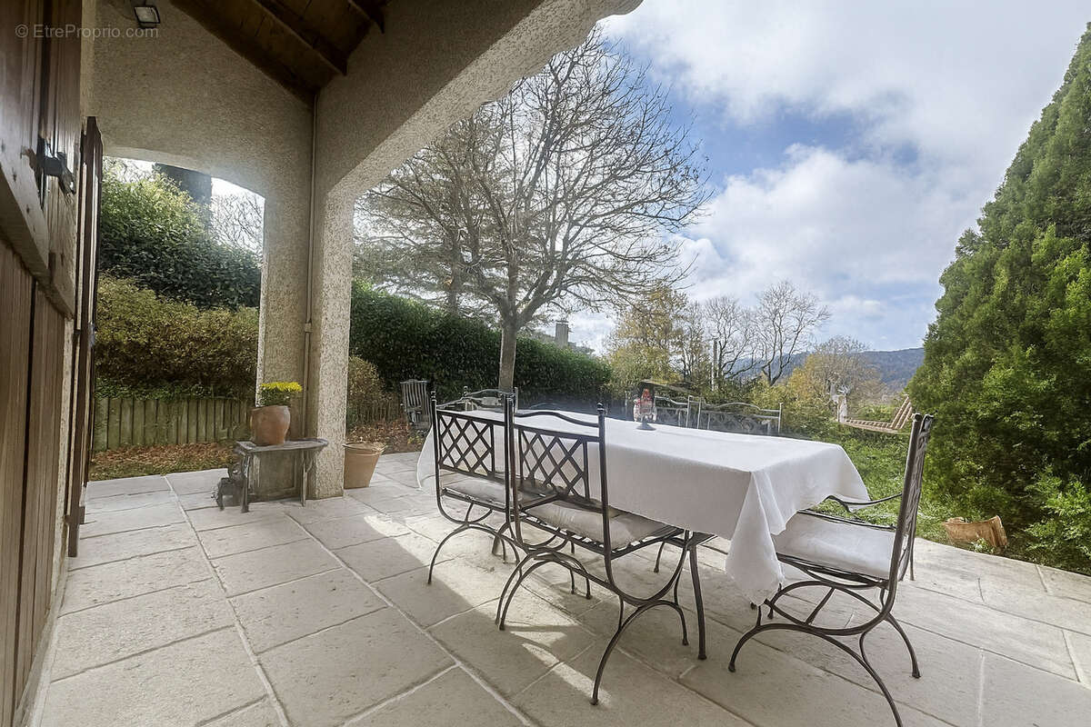 Maison à SAINT-PAUL-EN-CORNILLON