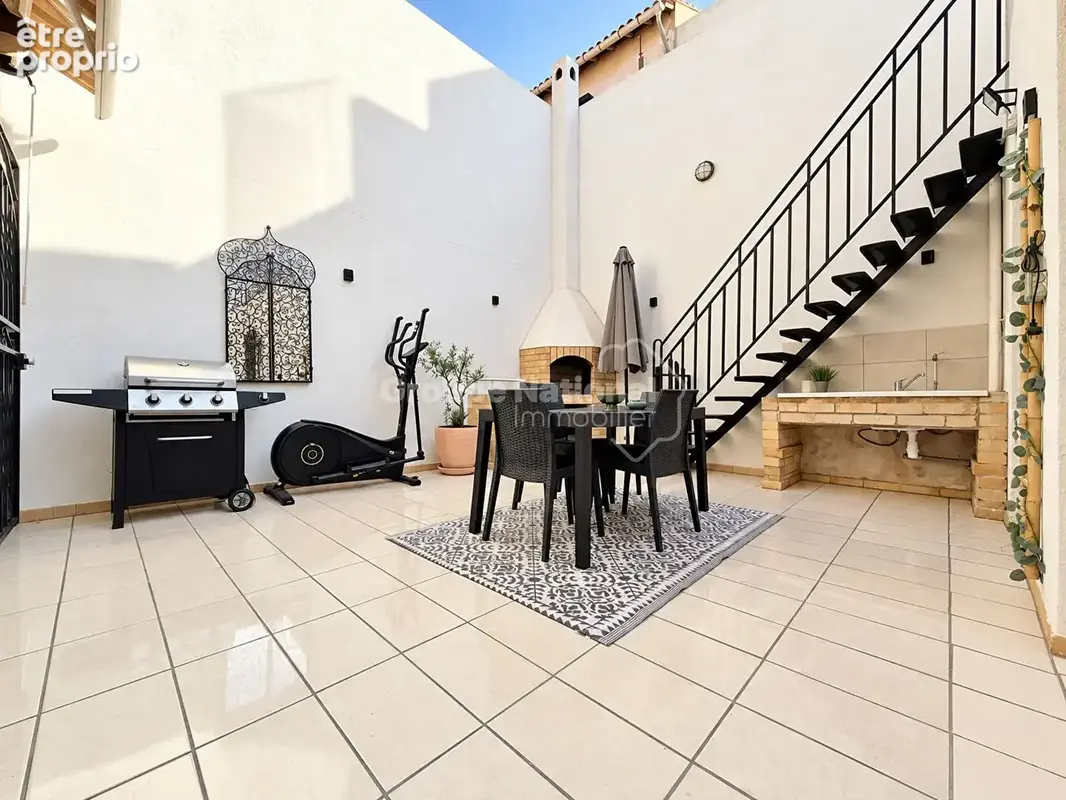 Maison de type 5 avec extérieur et grand garage ! - photo 2