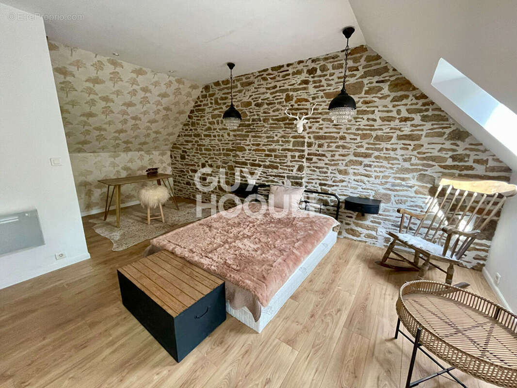 Maison à DOL-DE-BRETAGNE