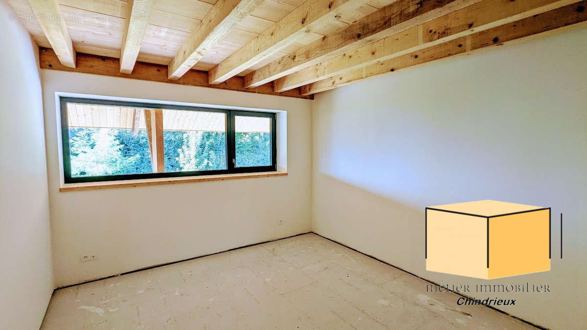 Appartement à CEYZERIEU