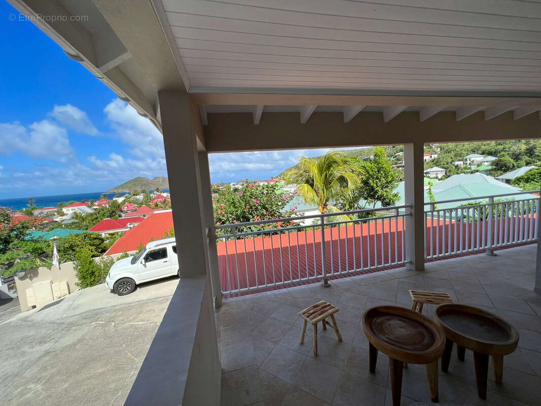 Maison à CAPESTERRE-BELLE-EAU