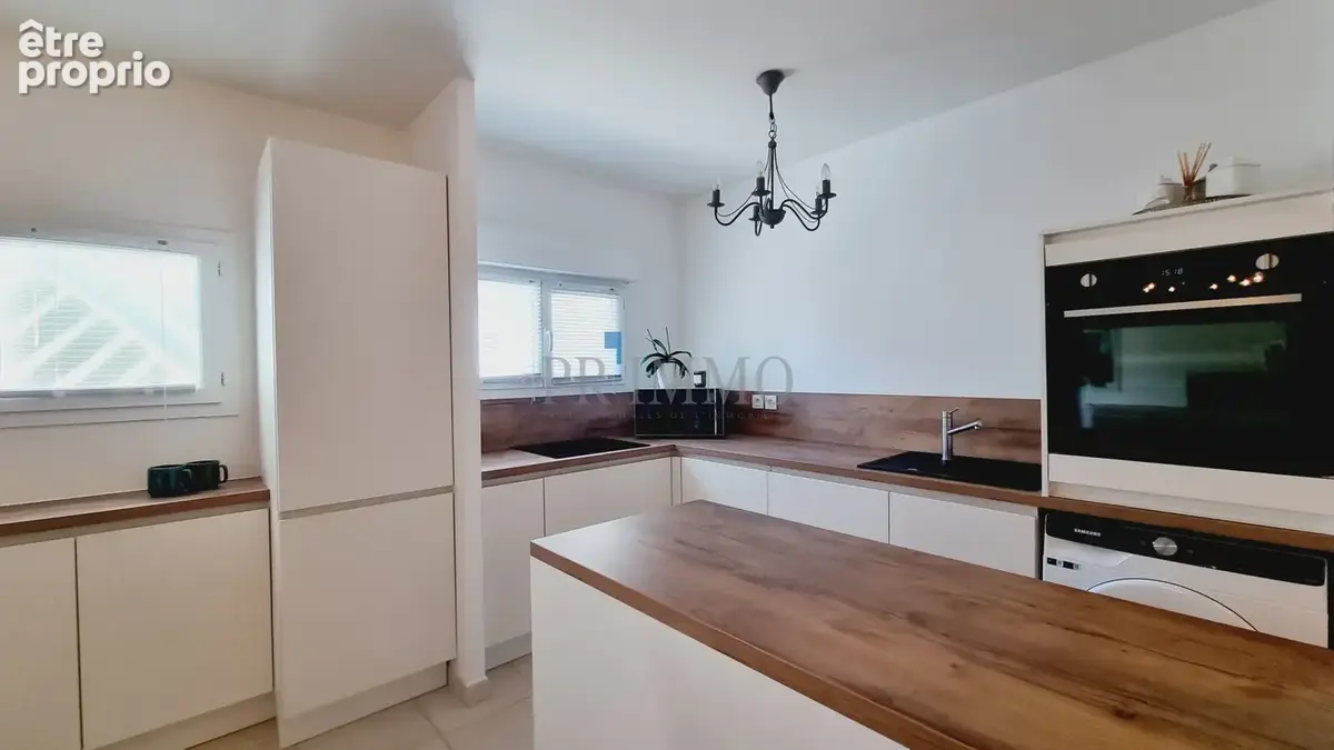 Boulouris centre magnifique 3 pieces entierement renove avec garage - photo 8