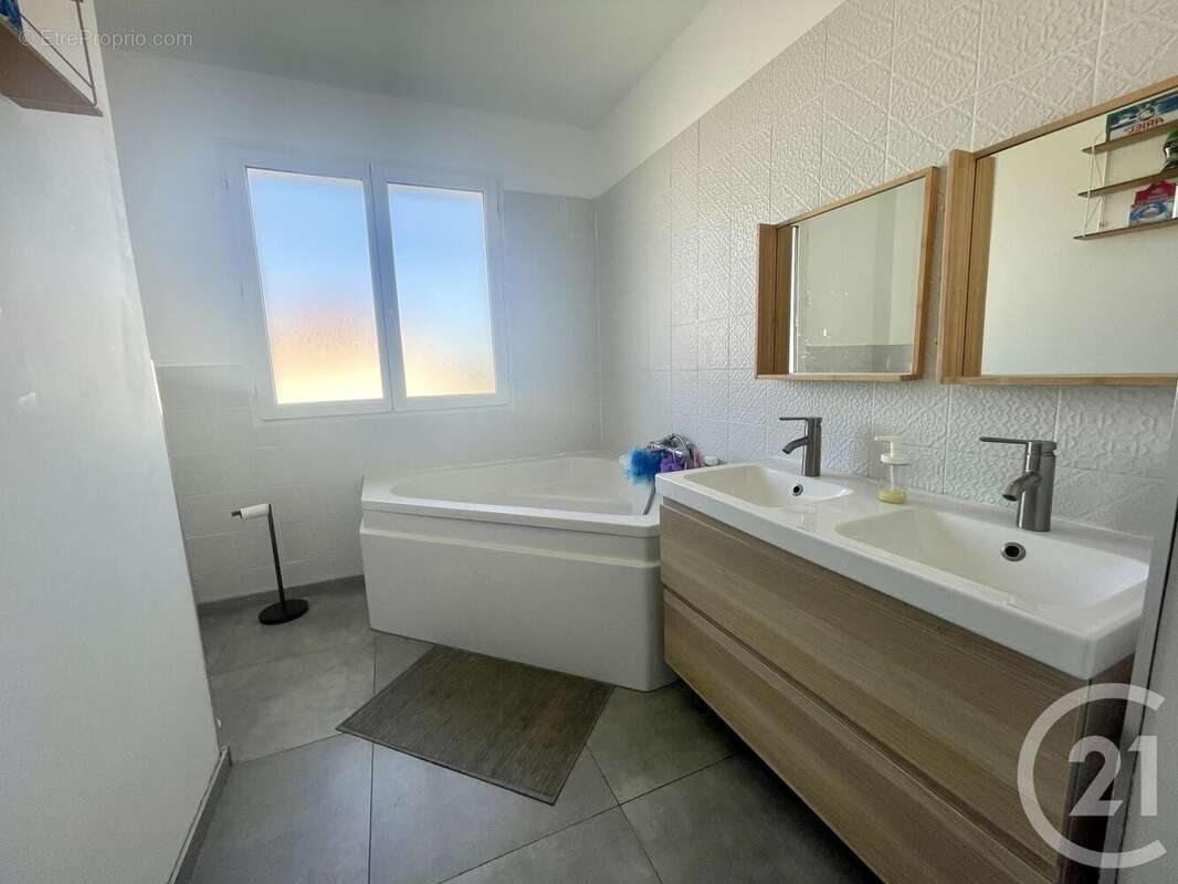 Maison à DAMMARTIN-EN-GOELE