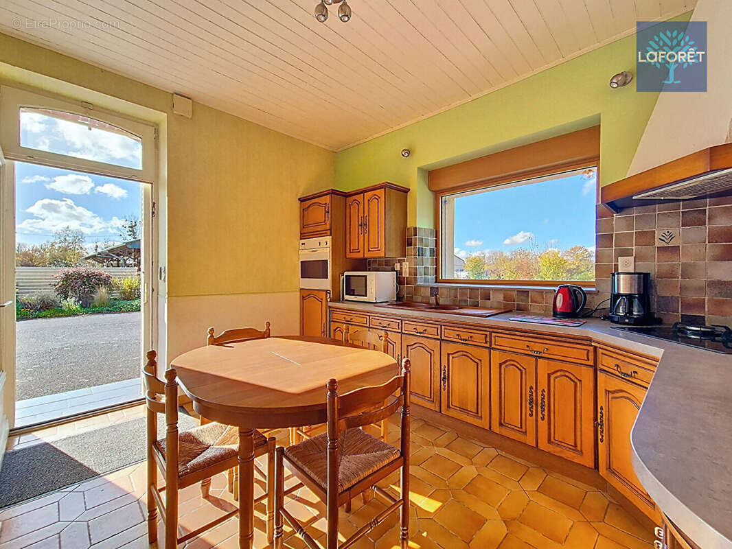 Maison à NOYAL-CHATILLON-SUR-SEICHE