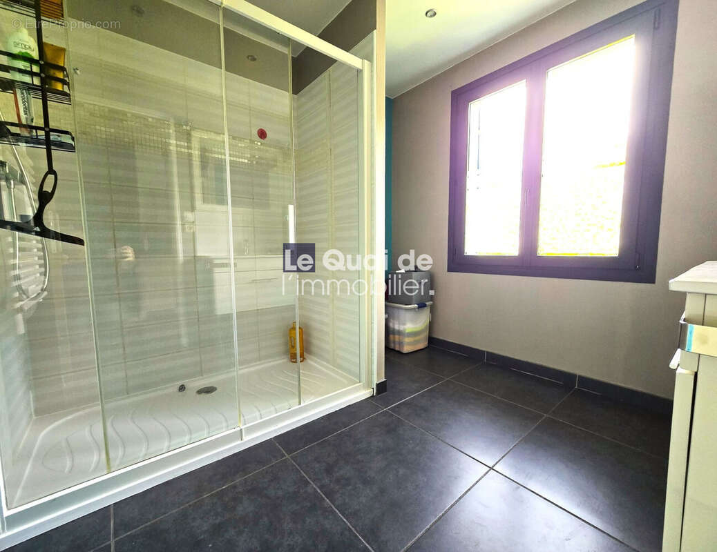 Maison 159 m² à Saint-Pierre-De-Mesage  - photo 3