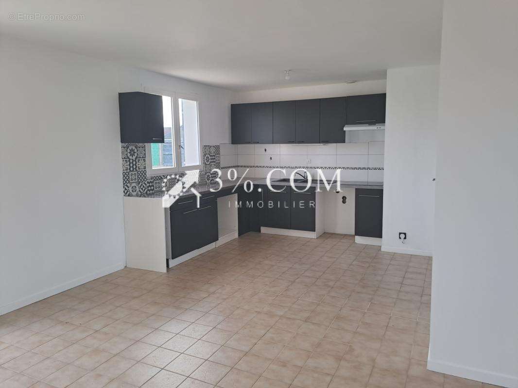 Maison à MONTENESCOURT