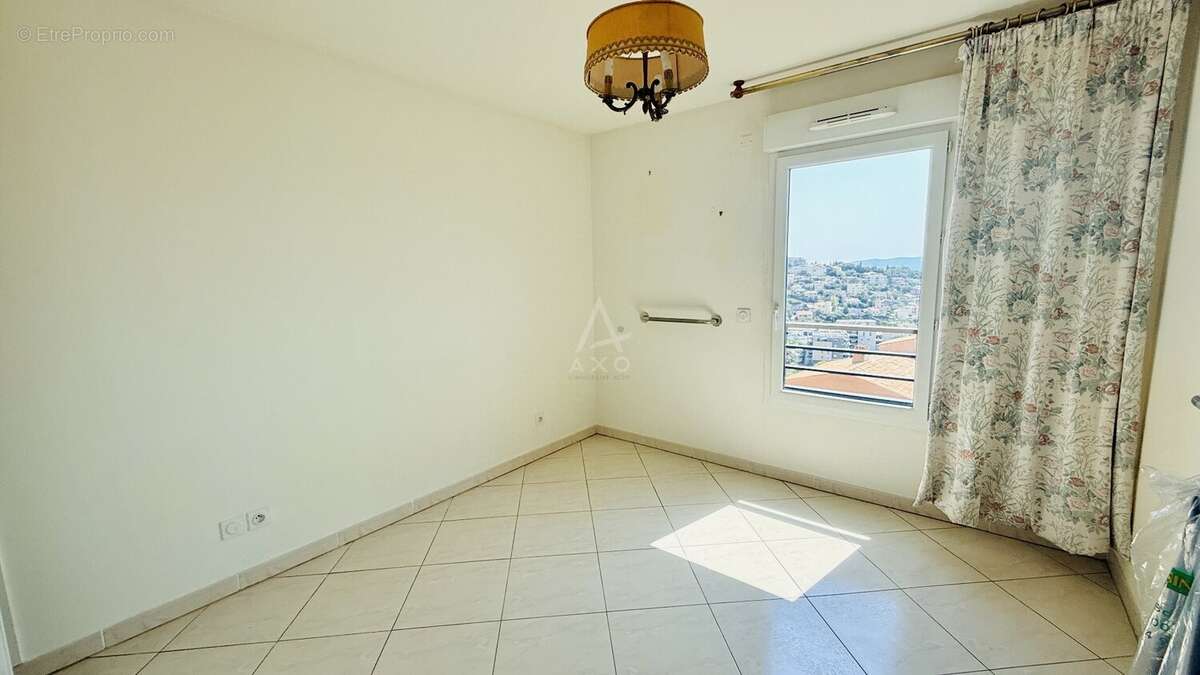 T3 61 m² Saint-Raphaël, terrasse vue mer et piscine en rooftop - photo 10