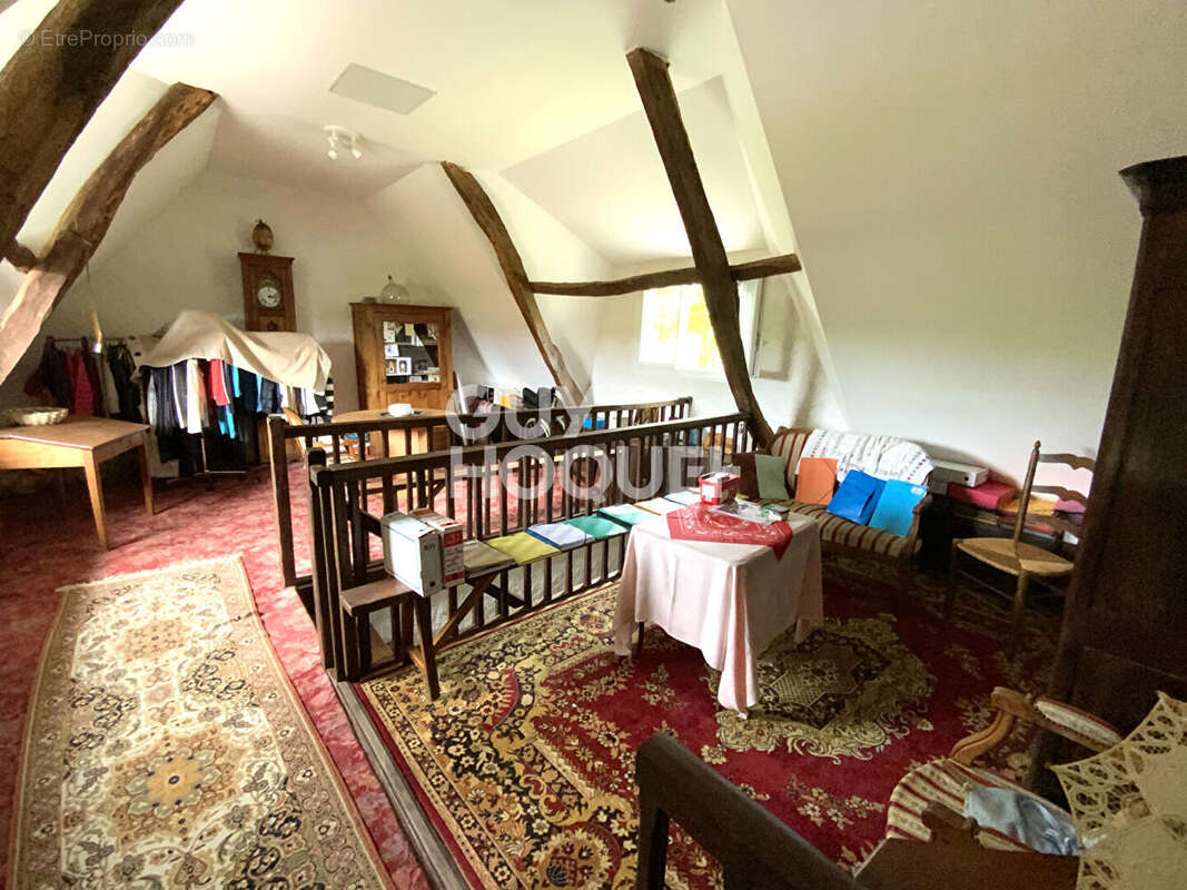 Charmante chaumière de 167 m² sur un terrain de 3403 m² - photo 12