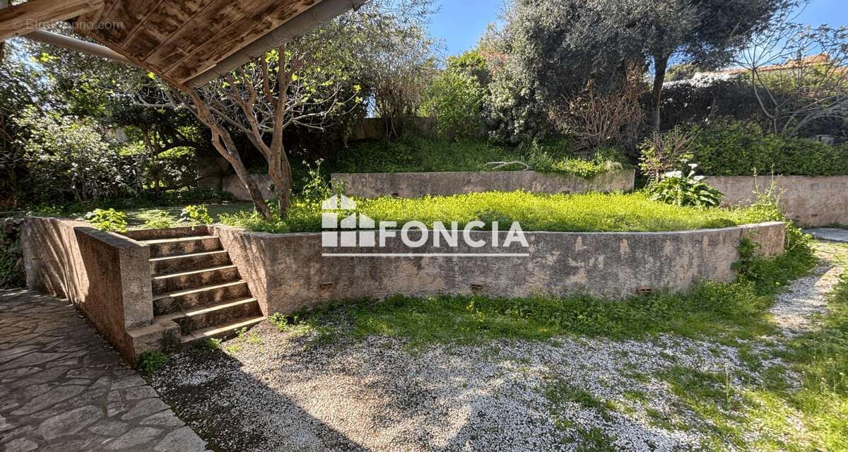 Maison à BORMES-LES-MIMOSAS