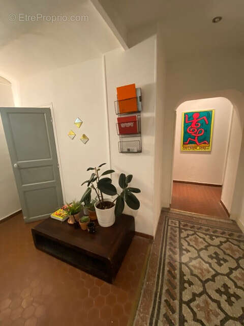 Commerce à MARSEILLE-6E