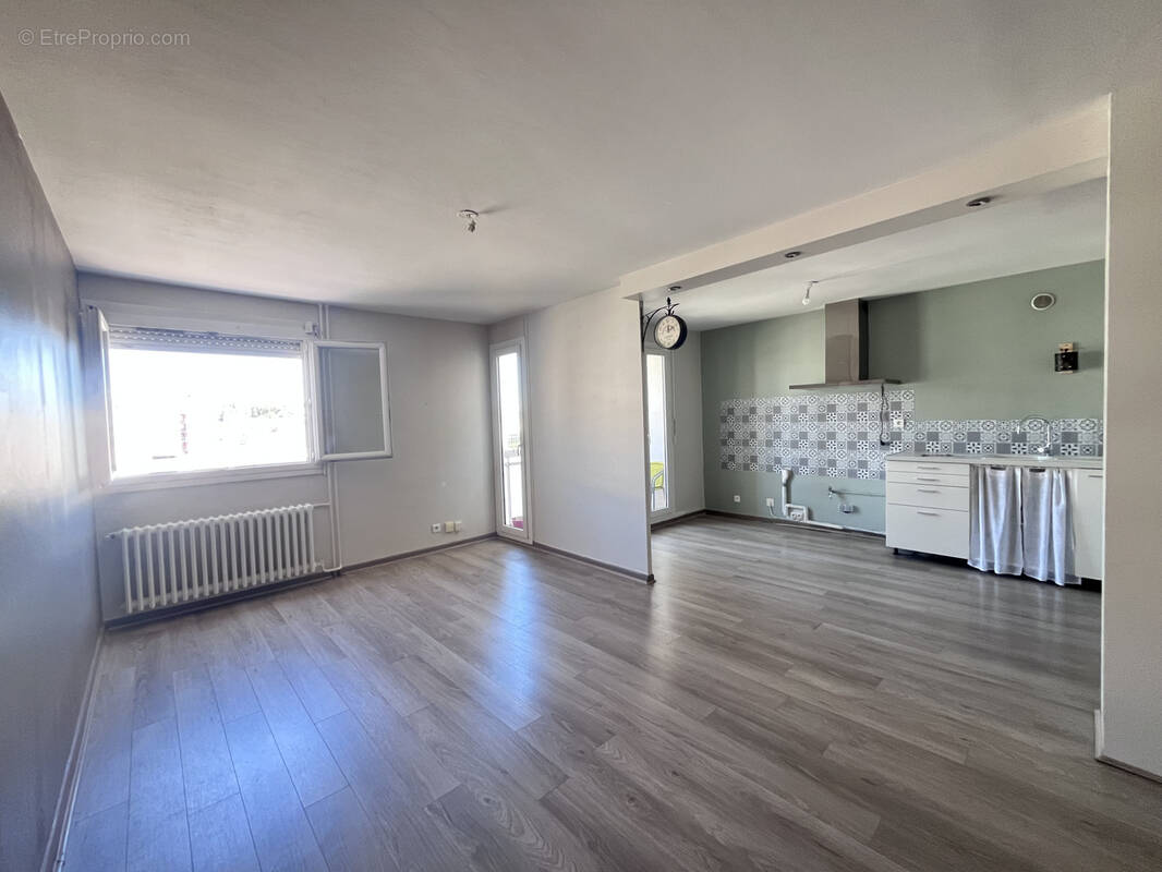 Appartement à SAINT-ETIENNE