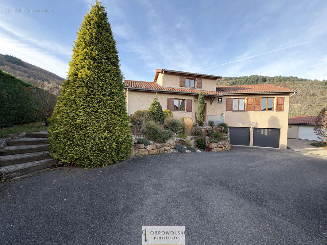 Maison à PELUSSIN