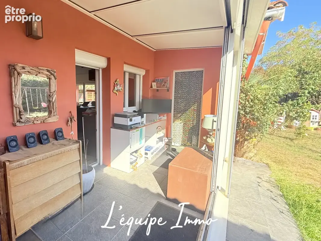 Coup de Coeur! Maison T5 plain-pied de 145 m2 avec Garage et piscine - - photo 9