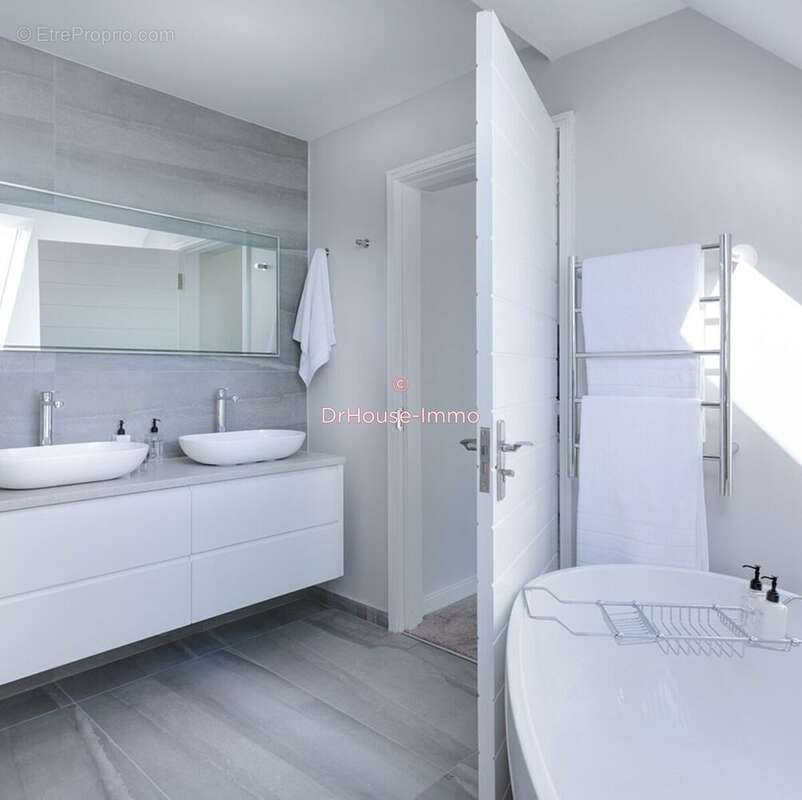 Appartement 80 m² à Saint-Paul-De-Varces  - photo 8