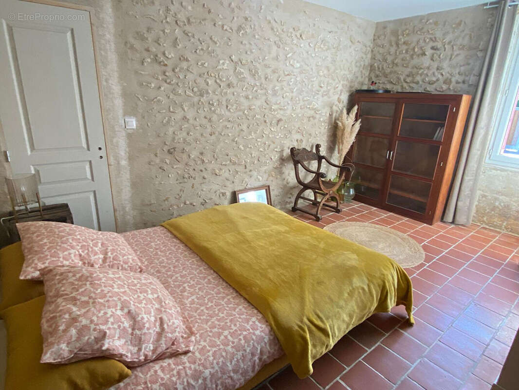 Maison à NEUVIC