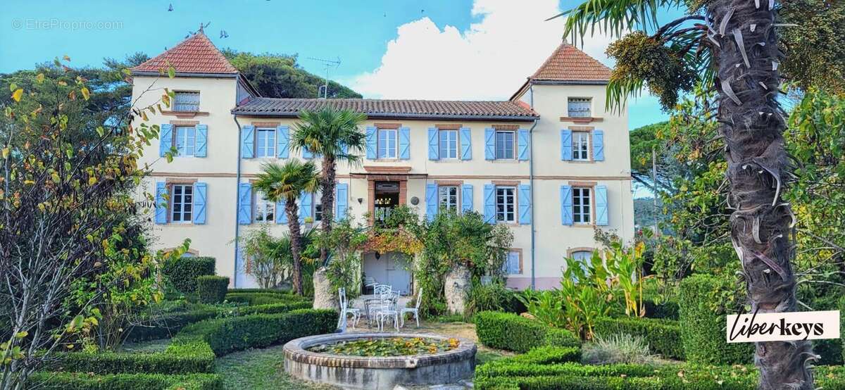 Maison de Maître Viticole du XIXᵉ siècle – Jardin à la française, ancien chai et piscine avec pool house - photo 2